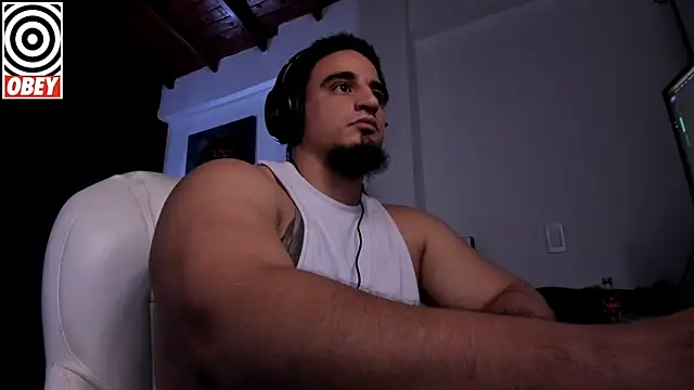 kingbear777 online show from October 1, 12:09 pm