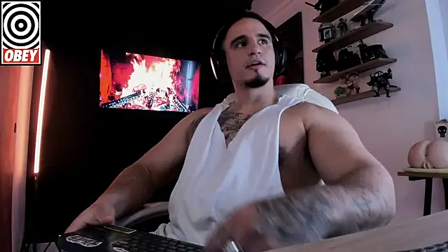 kingbear777 online show from October 4, 2:16 am