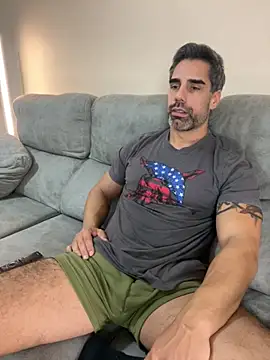 Snapshot of Alexxander20_6 chatting on October 22, 8:00 pm Alexxander20 6 online show from October 22, 8:00 pm