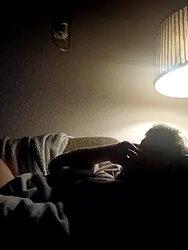 Snapshot of MArciQuarky chatting on March 5, 9:17 pm MArciQuarky online show from March 5, 9:17 pm