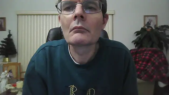 Copfiremen4566 online show from December 28, 3:04 am