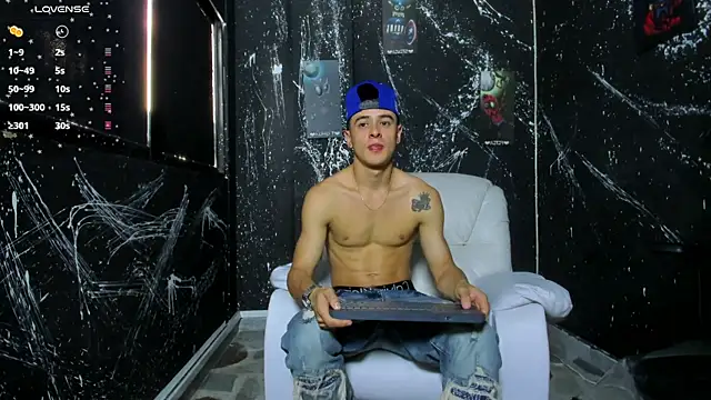 JuniorMorris  online show from September 12, 9:26 pm