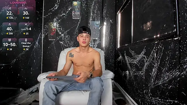 JuniorMorris  online show from September 25, 9:02 pm