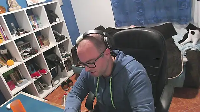 ravingr4d4 online show from November 1, 10:03 pm