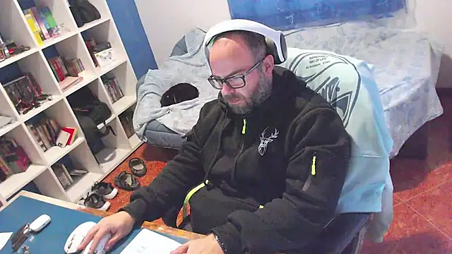 ravingr4d4 online show from January 15, 11:36 am