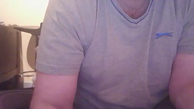 Snapshot of vimilili chatting on December 7, 9:00 pm vimilili online show from December 7, 9:00 pm