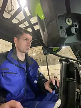 Ricoleckt online show from February 18, 10:05 am