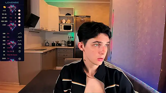 Aaron Boom online show from September 13, 11:28 pm