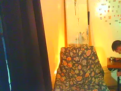 Snapshot of DaddyQuimHot chatting on December 8, 1:24 am DaddyQuimHot online show from December 8, 1:24 am