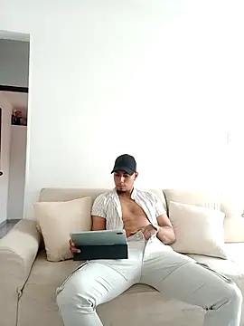 bonehur online show from October 21, 9:39 pm