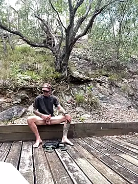 hhhorniee online show from February 12, 2:35 am