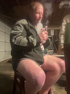 Snapshot of Diaperking916 chatting on February 12, 8:06 am Diaperking916 online show from February 12, 8:06 am