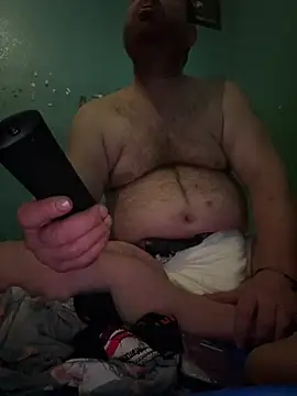 Snapshot of Diaperking916 chatting on February 21, 9:32 pm Diaperking916 online show from February 21, 9:32 pm