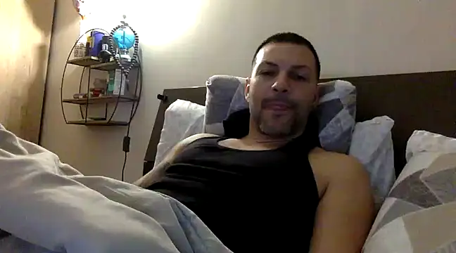 Snapshot of goroasroma90 chatting on March 17, 9:01 am goroasroma90 online show from March 17, 9:01 am