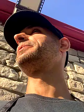 hailzeffn online show from September 15, 10:00 pm