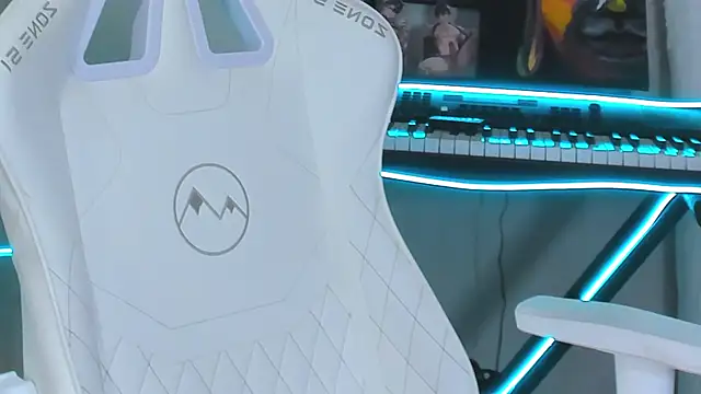 4ever dude online show from February 16, 3:37 am