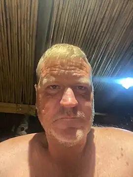 Snapshot of sexycouple109 chatting on February 16, 12:22 am sexycouple109 online show from February 16, 12:22 am