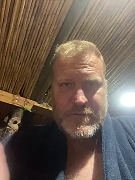 Snapshot of sexycouple109 chatting on October 1, 7:51 pm sexycouple109 online show from October 1, 7:51 pm