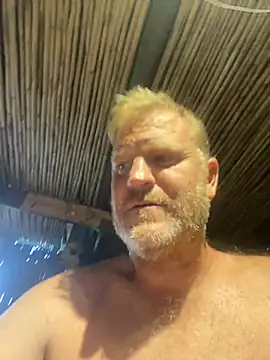 Snapshot of sexycouple109 chatting on December 24, 4:19 pm sexycouple109 online show from December 24, 4:19 pm