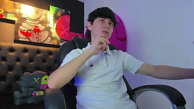 Santi delacruz online show from February 6, 1:54 pm