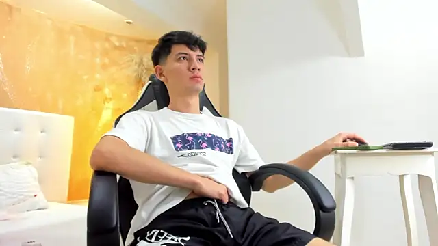 Santi delacruz online show from March 22, 4:04 pm