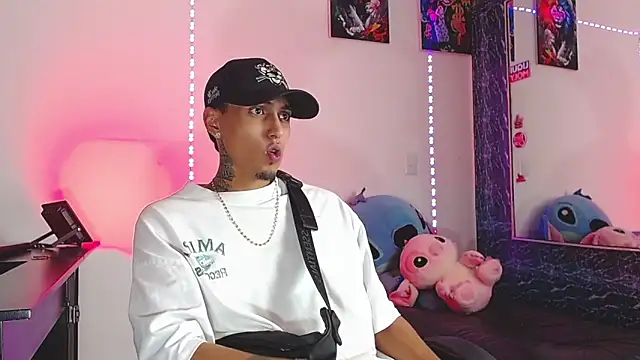 Liam lee online show from November 13, 7:51 pm