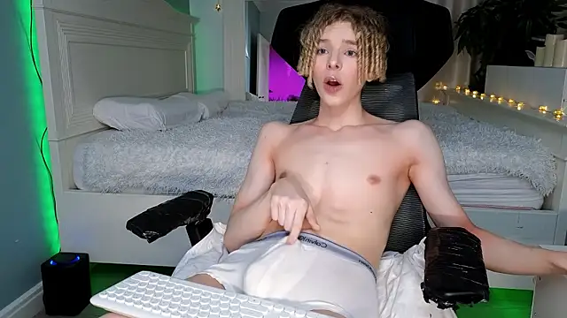 Kudi Minnt online show from March 16, 8:24 pm