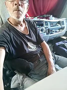 Snapshot of richa22cm chatting on October 4, 3:50 pm richa22cm online show from October 4, 3:50 pm