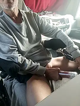 Snapshot of richa22cm chatting on September 25, 8:57 am richa22cm online show from September 25, 8:57 am