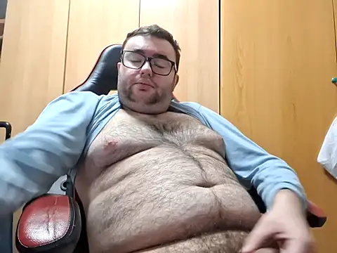 Snapshot of Javier_bear chatting on December 11, 10:48 am Javier bear online show from December 11, 10:48 am