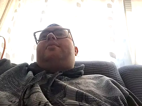 Snapshot of Javier_bear chatting on February 28, 2:31 pm Javier bear online show from February 28, 2:31 pm