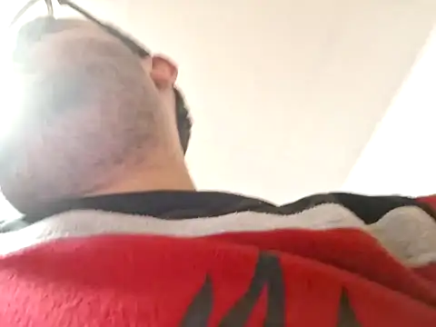 Snapshot of Javier_bear chatting on February 2, 9:56 pm Javier bear online show from February 2, 9:56 pm