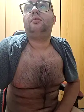 Snapshot of Javier_bear chatting on October 23, 9:46 am Javier bear online show from October 23, 9:46 am