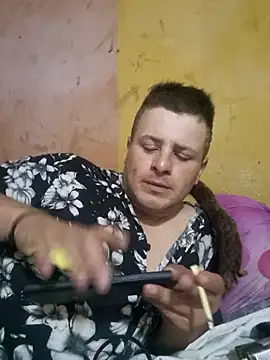 TusOjitosClaros69 online show from September 21, 5:29 am