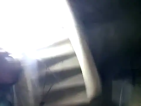 TusOjitosClaros69 online show from December 28, 5:02 am