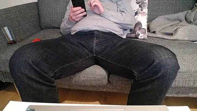 Just-For-You-All online show from January 9, 6:36 pm