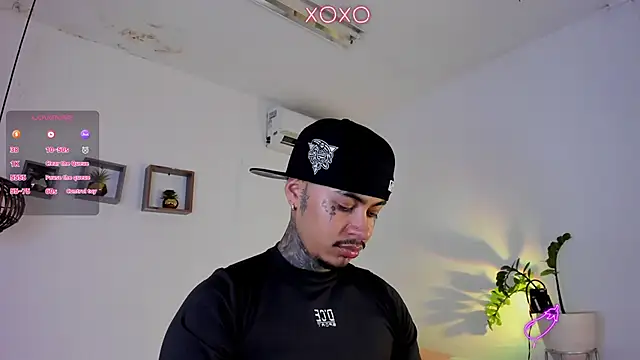 Snapshot of JordanSmiith_ chatting on January 28, 9:40 pm JordanSmiith  online show from January 28, 9:40 pm