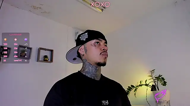 Snapshot of JordanSmiith_ chatting on January 30, 9:36 pm JordanSmiith  online show from January 30, 9:36 pm