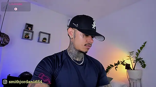 Snapshot of JordanSmiith_ chatting on March 7, 8:44 pm JordanSmiith  online show from March 7, 8:44 pm