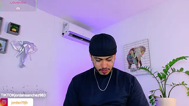 JordanSmiith  online show from June 19, 10:14 pm