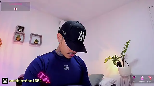Snapshot of JordanSmiith_ chatting on March 10, 8:34 pm JordanSmiith  online show from March 10, 8:34 pm