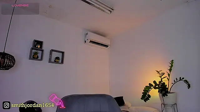 Snapshot of JordanSmiith_ chatting on February 28, 8:28 pm JordanSmiith  online show from February 28, 8:28 pm