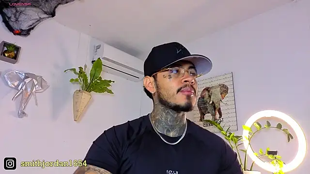 Snapshot of JordanSmiith_ chatting on October 20, 8:35 pm JordanSmiith  online show from October 20, 8:35 pm