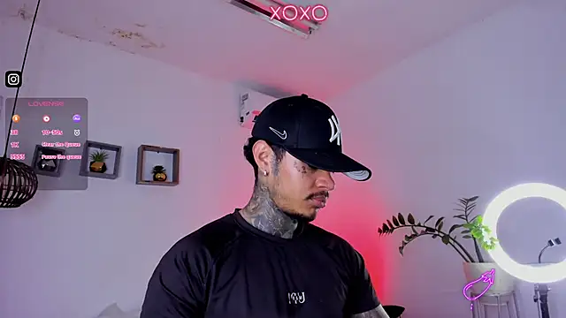 Snapshot of JordanSmiith_ chatting on January 20, 9:01 pm JordanSmiith  online show from January 20, 9:01 pm