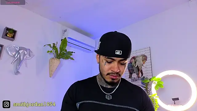 Snapshot of JordanSmiith_ chatting on October 13, 8:26 pm JordanSmiith  online show from October 13, 8:26 pm