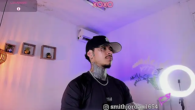 Snapshot of JordanSmiith_ chatting on January 13, 9:31 pm JordanSmiith  online show from January 13, 9:31 pm
