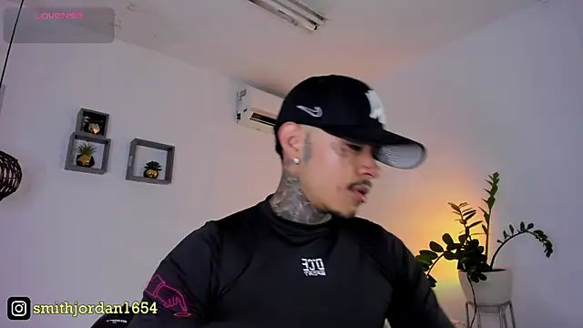 Snapshot of JordanSmiith_ chatting on February 27, 7:58 pm JordanSmiith  online show from February 27, 7:58 pm