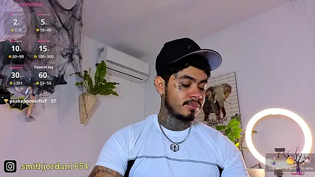 Snapshot of JordanSmiith_ chatting on October 23, 9:29 pm JordanSmiith  online show from October 23, 9:29 pm