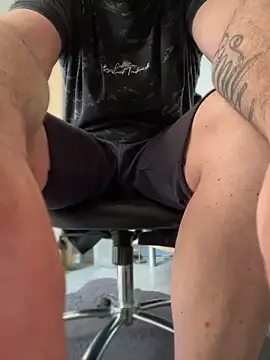 Bennyben8604 online show from May 13, 4:04 pm