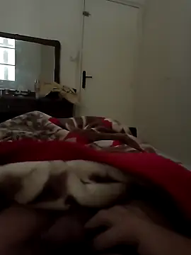 Hot Boy 2004 online show from January 2, 1:08 pm